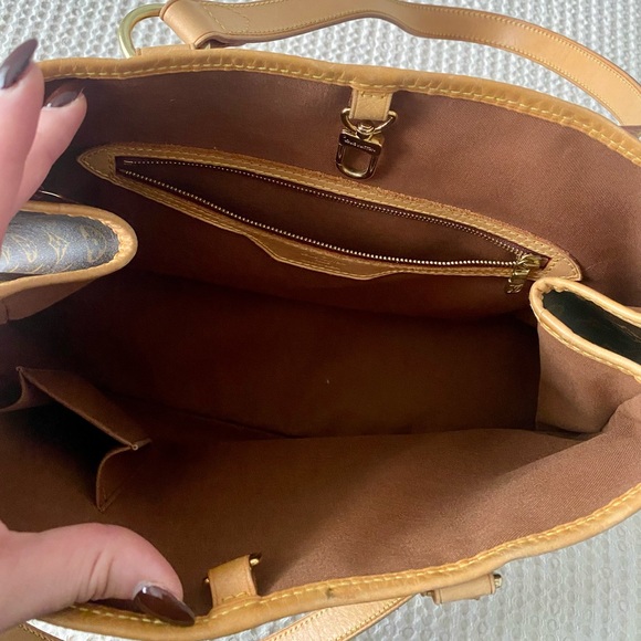 Authentic Louis Vuitton Batignolles Horizontal Bag - Picture 6 of 10